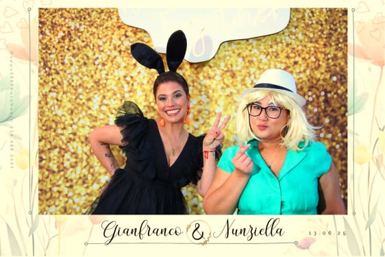 Angolo photobooth stile country chic per eventi e ricevimenti Happy500