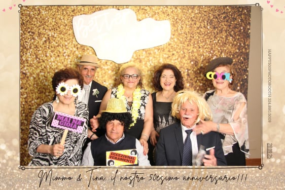 Intrattenimento originale per sposi e invitati: photobooth vintage Happy500